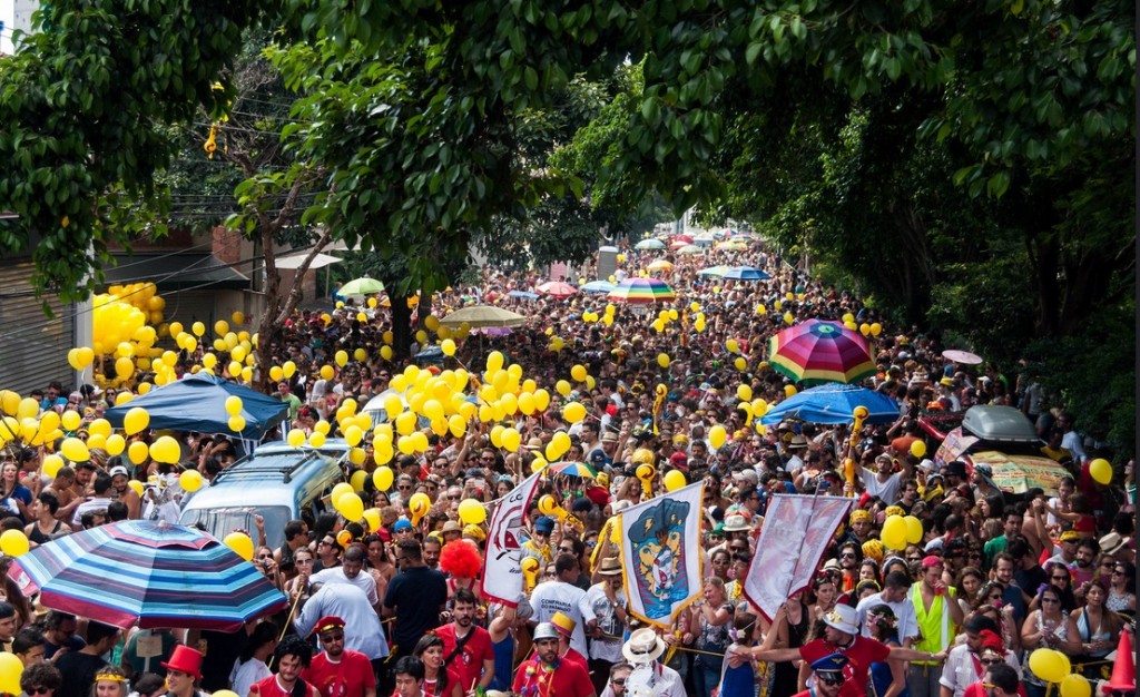 Balões coloridos são permitidos em desfile, mas sem marca do patrocinador. Foto: Divulgação 